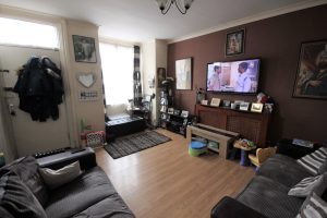 Property for rent in LS8 Conway Grove Leeds lounge