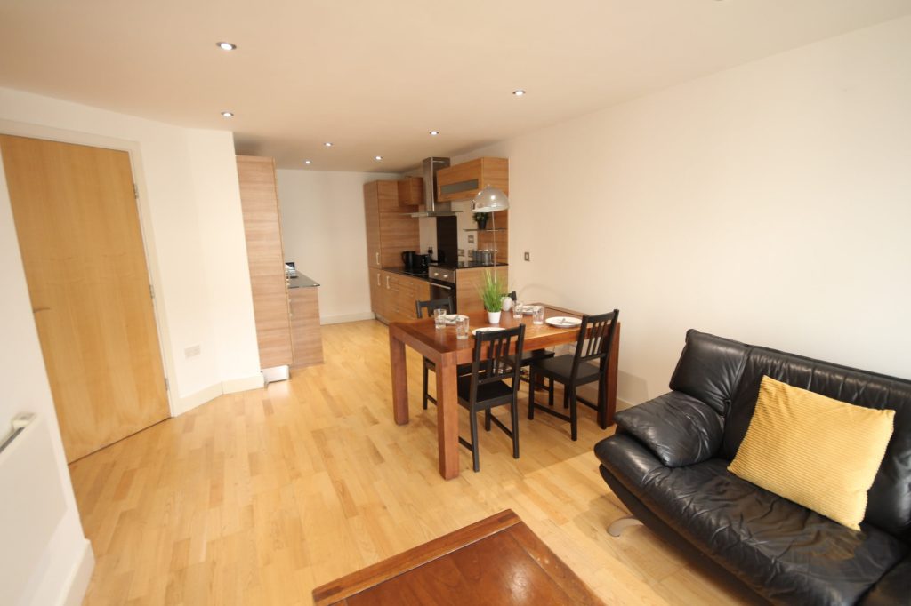 Properties for rent in LS10 Mackenzie House Leeds lounge
