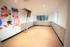 Commercial Property for rent in LS8 Dib Lane Leeds main hall