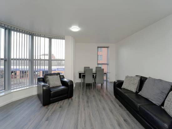 Property for sale in LS2 Ahlux Court Leeds lounge