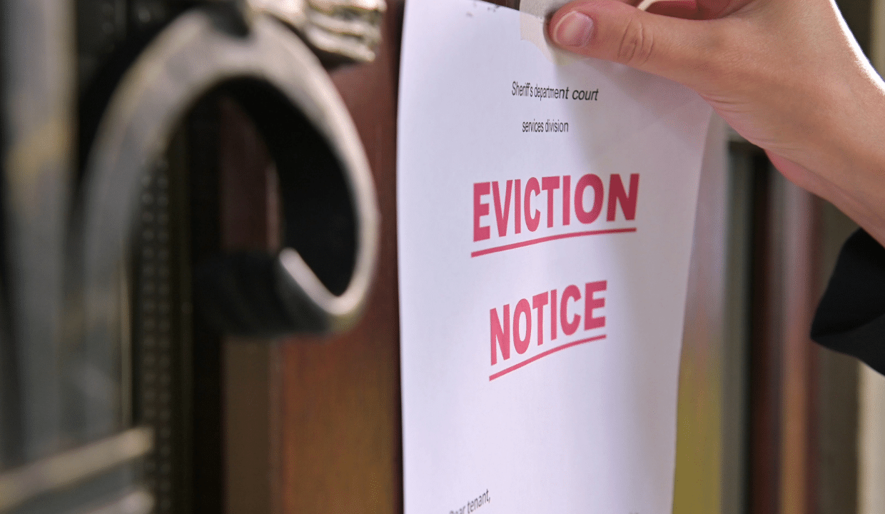 How to deal with problematic tenants pro tips eviction notice pasted on the door