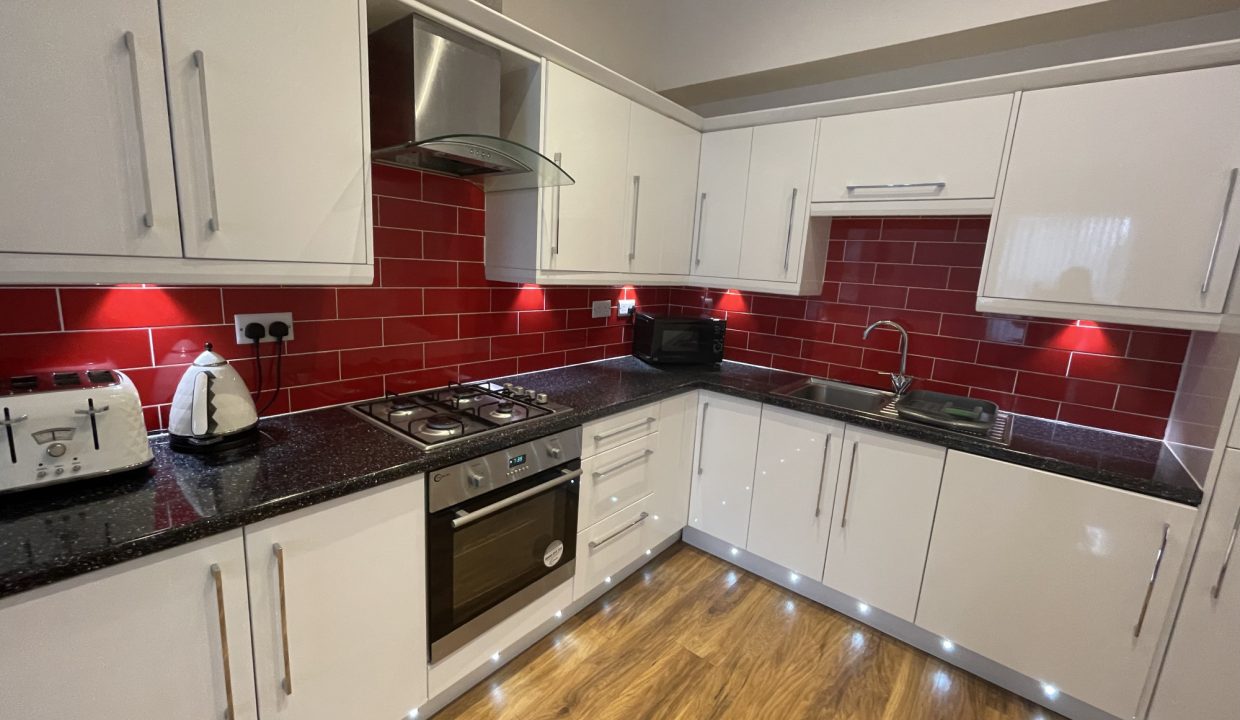 96-Pontefract-Lane-Leeds-LS9-5