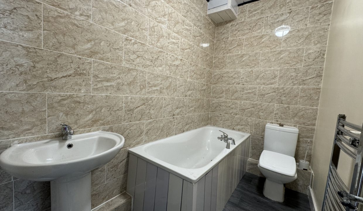 Dawlish-Avenue-Leeds-LS9-2
