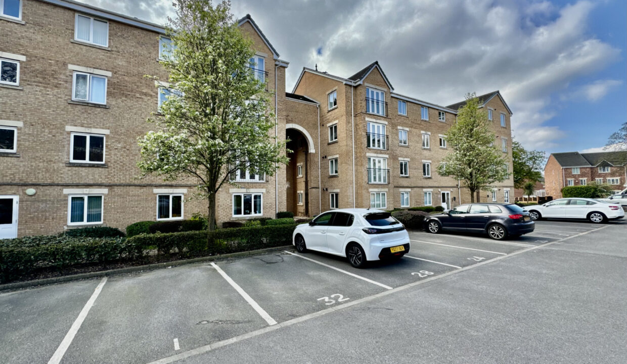 Ash-Court-Leeds-LS14-1