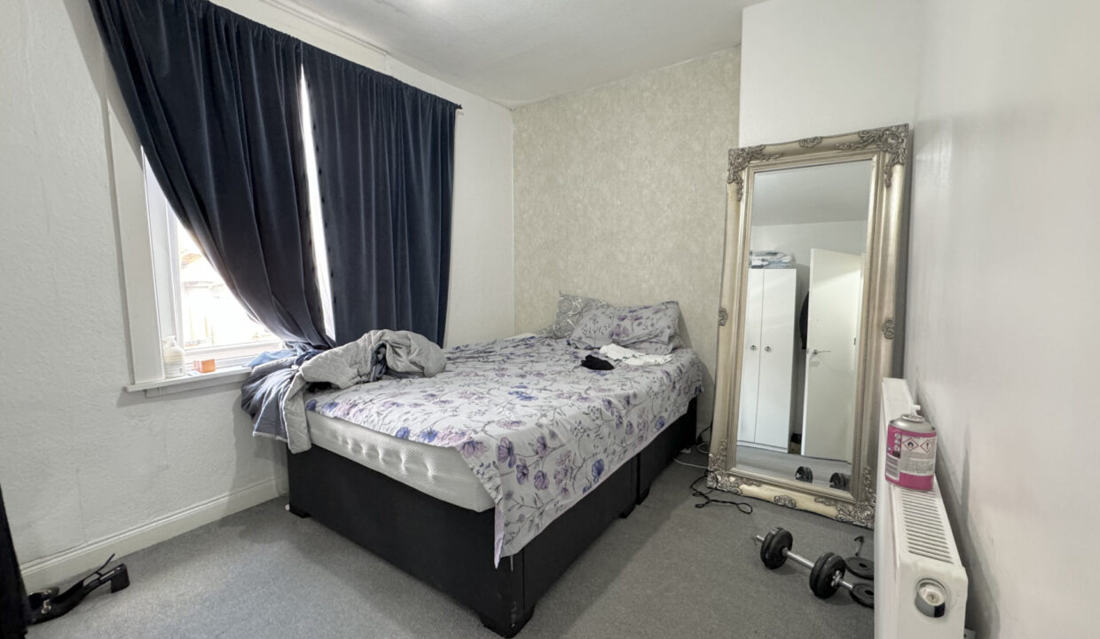 Bayswater-Mount-Leeds-LS8-5