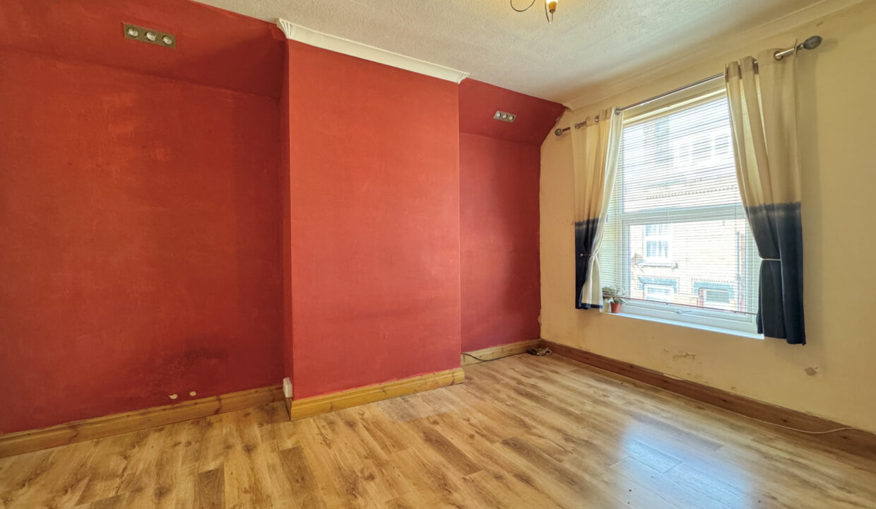 Clark-Avenue-Leeds-LS9-1