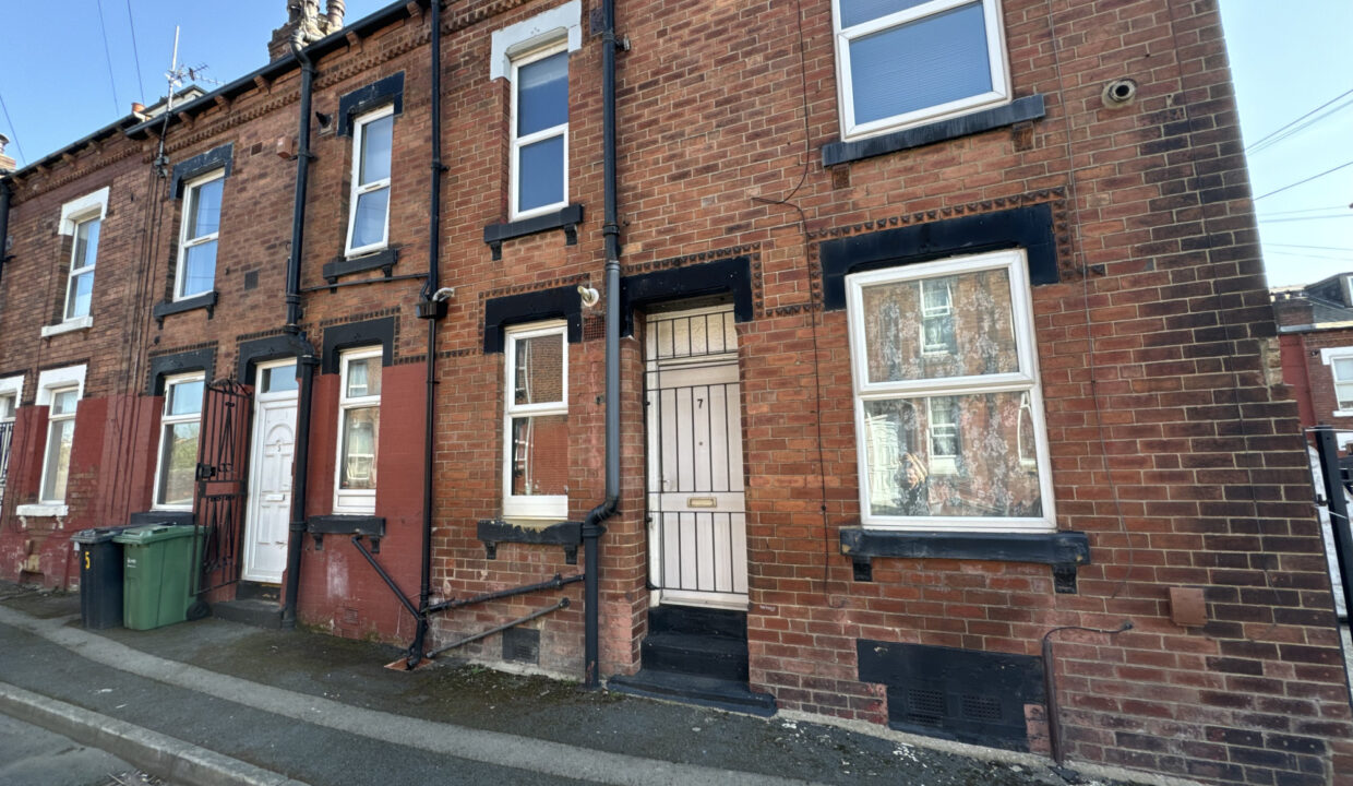 Clark-Avenue-Leeds-LS9