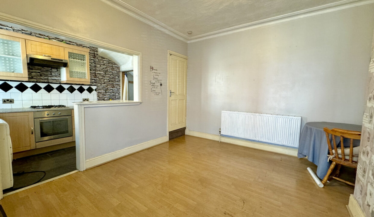 Clark-Avenue-Leeds-LS9-3