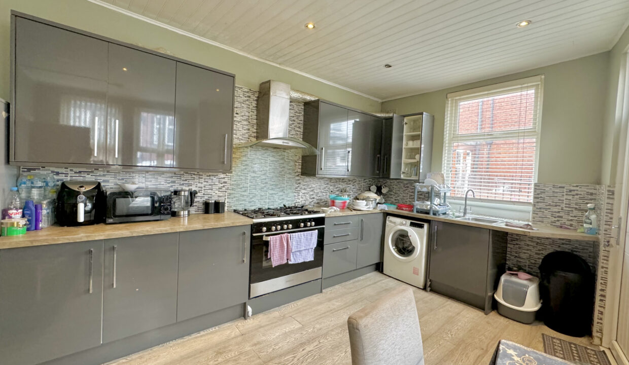 Dorset-Avenue-Leeds-LS8-1