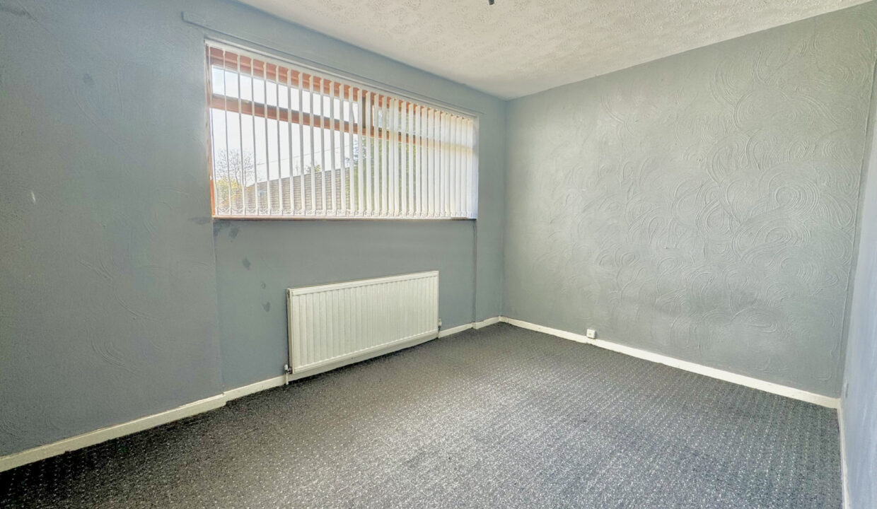 Manor-Farm-Gardens-Leeds-LS10-2