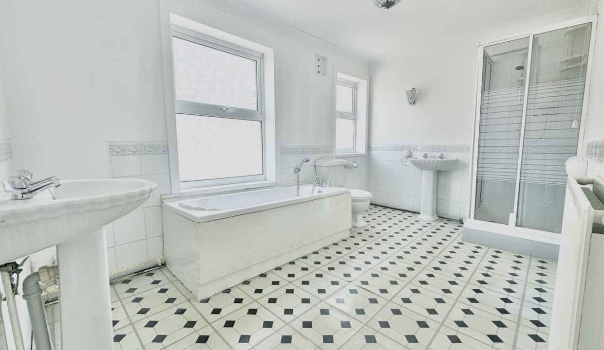 Seaforth-Terrace-Leeds-LS9-1