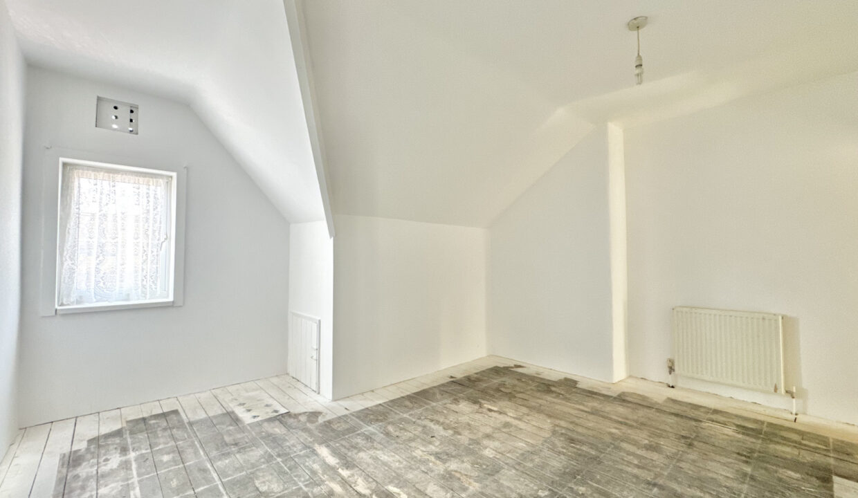 Seaforth-Terrace-Leeds-LS9-12