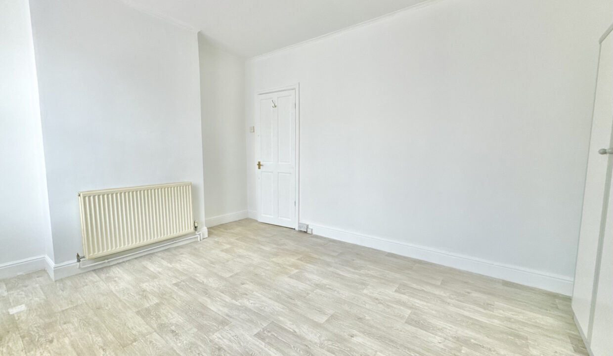 Seaforth-Terrace-Leeds-LS9-4