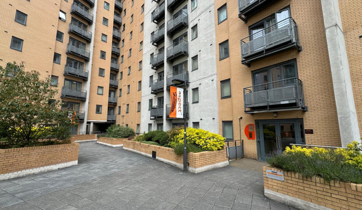 Aspect-14-Leeds-LS2-19