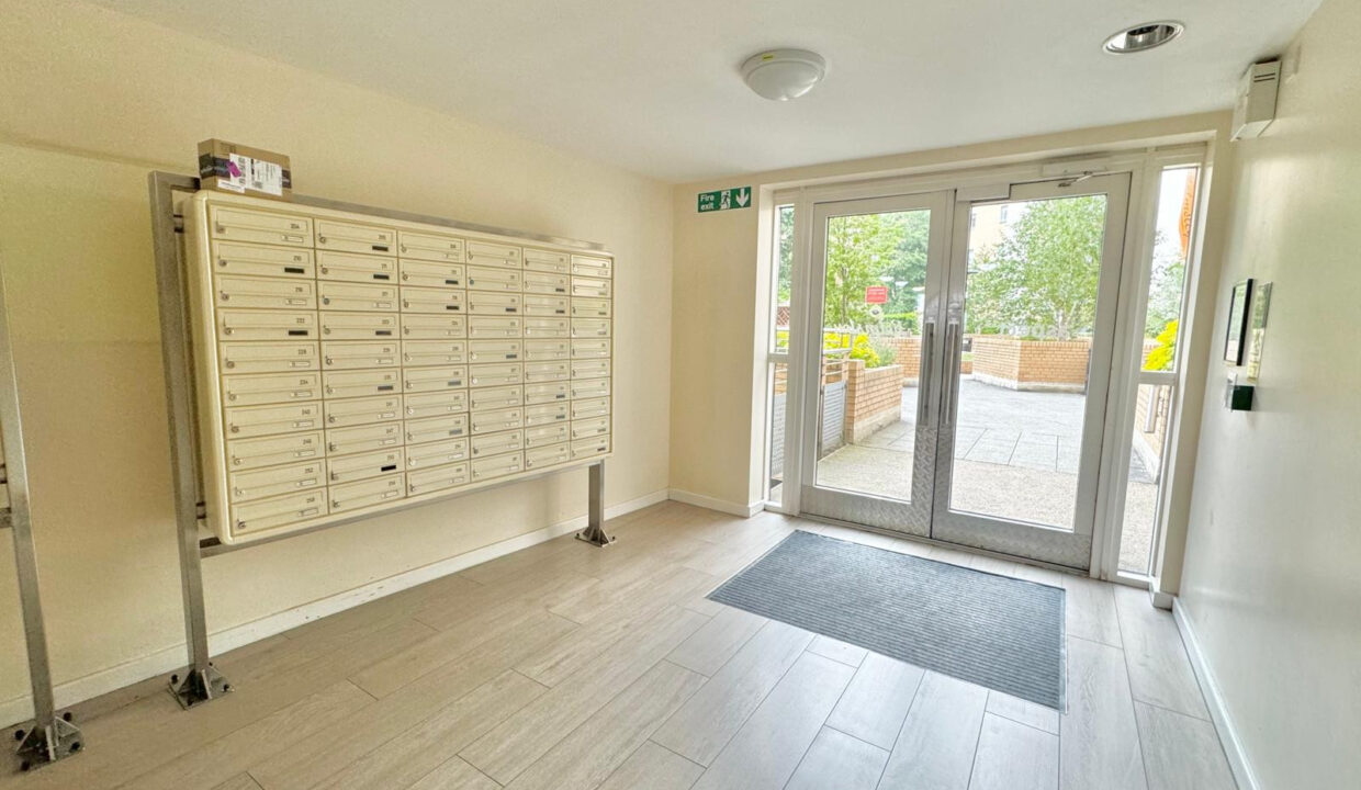 Aspect-14-Leeds-LS2-2