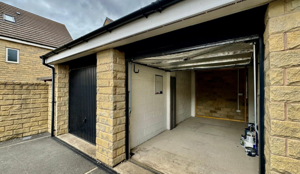 Whitehead-Close-Bradford-BD4-19